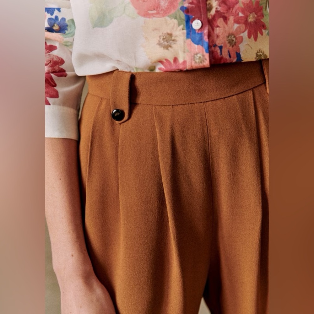 Sezane Loulou wide leg trouser in coffee - Picture 3 of 10